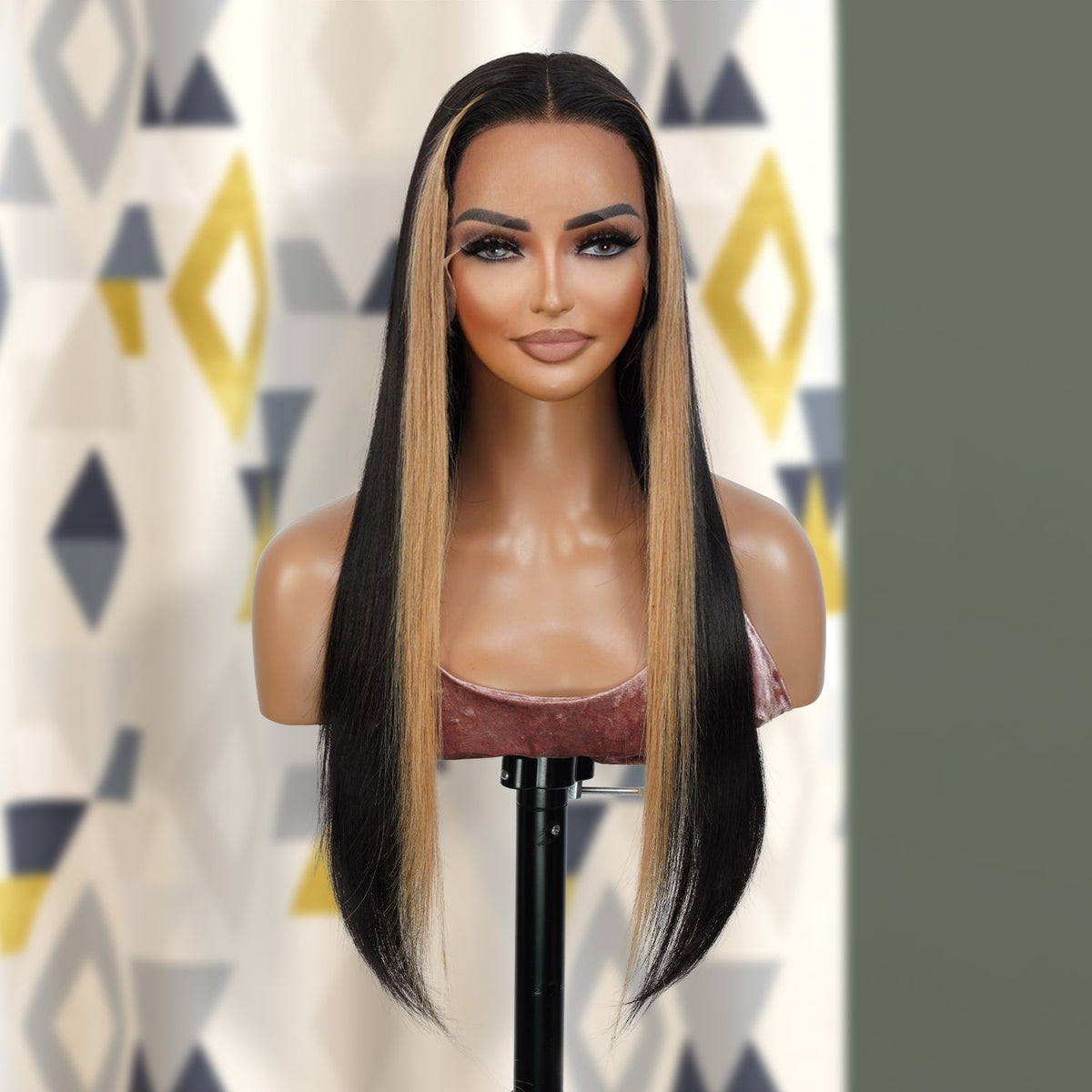 Good quality t-part human hair wigs, Pre-plucked with baby hair and natural look, Middle part wig of easy and comfortable to wear, It has high flexibility and versatility which makes them applied for any type of hair, Pre-bleached at the front hair, Trending tiktok viral wig